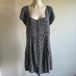 American Eagle Outfitters Black and White Floral Mini Dress